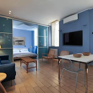 Apartment Charming 5 Vie Apt. Center, Milan
